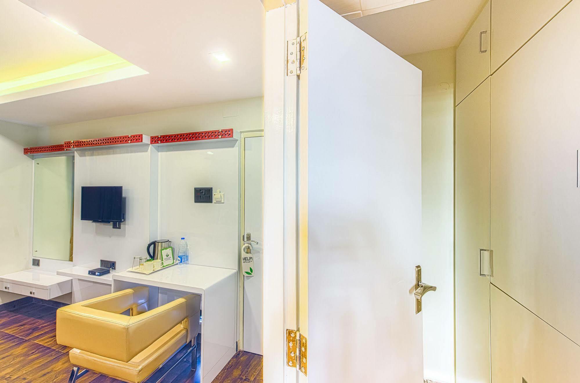ホテル Treebo Orion Sapphire, Beck Bagan コルカタ エクステリア 写真